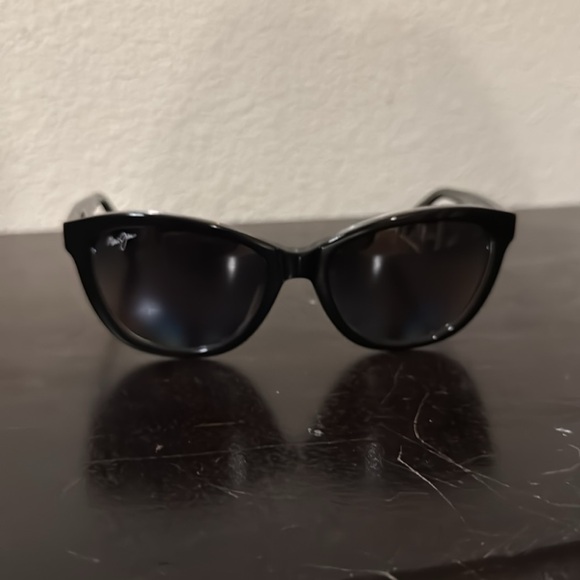 Maui Jim Canna Black Sunglasses - Picture 4 of 13